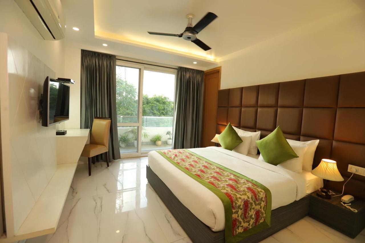 Hotel Keshav Residency Near Medanta Pure Veg Gurgaon Bagian luar foto